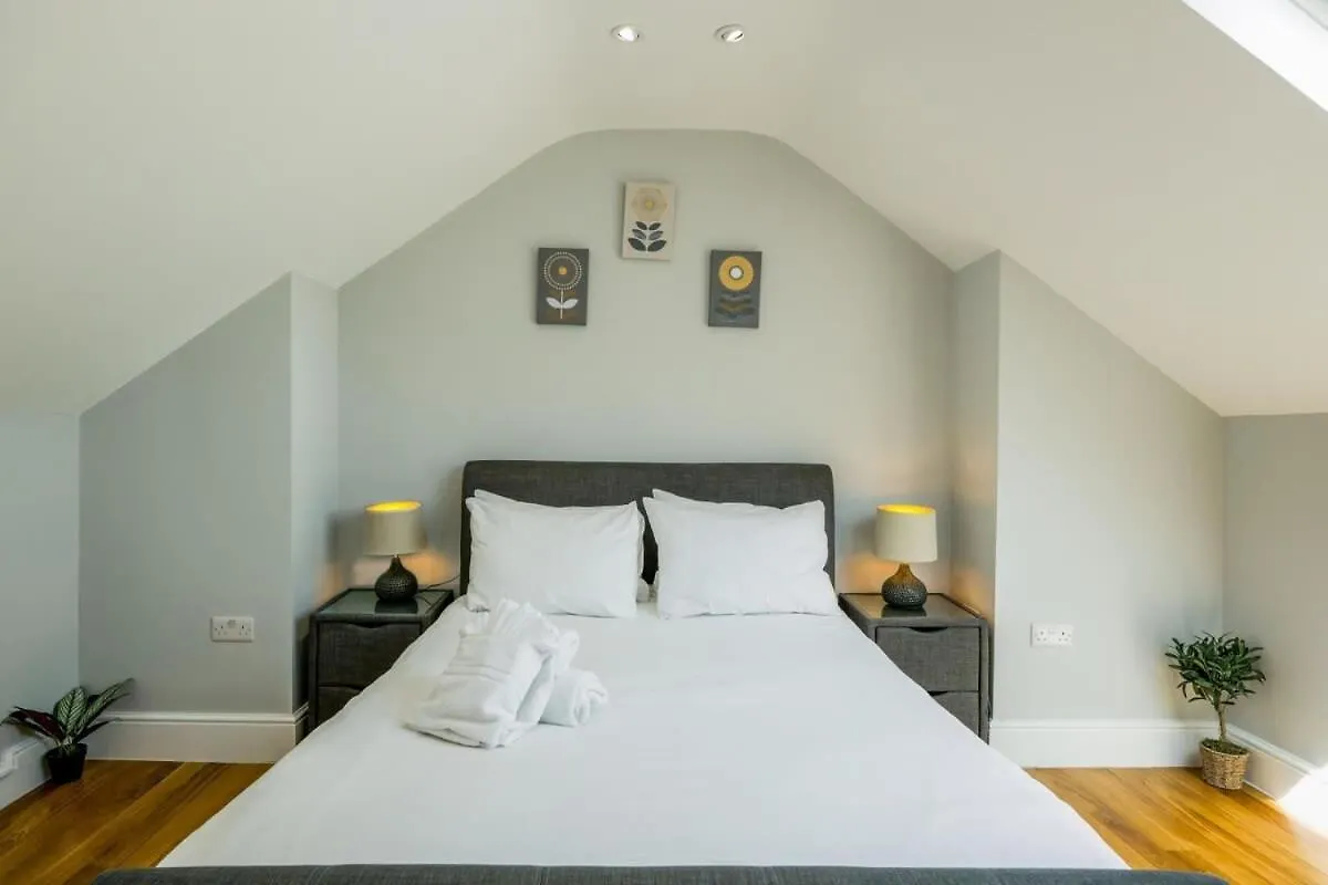 North Street - 2 Bedroom Apartment - Hopewell Bristol